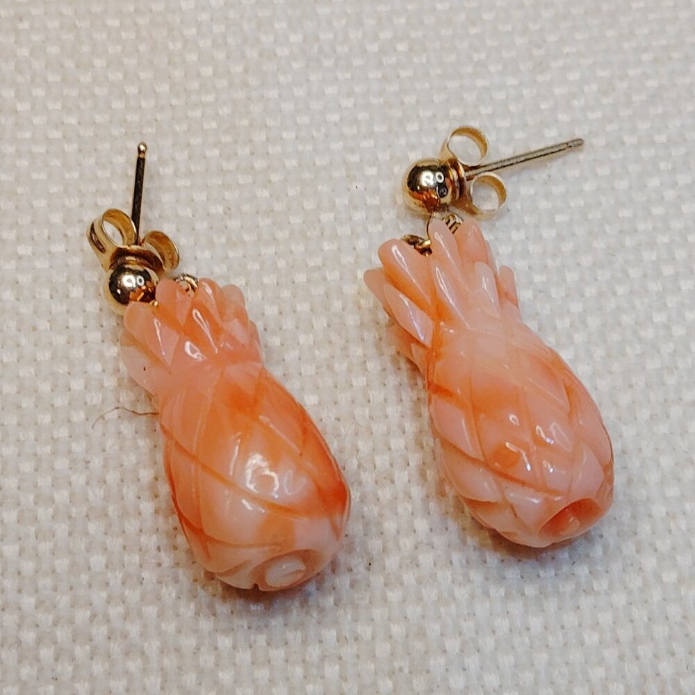 Rare Carved Angel Skin Coral Pineapple Earrings – Solid 14K Gold Studs – Vintage